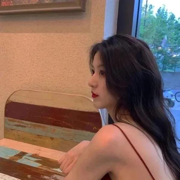 夫人流产后，疯批总裁他慌了